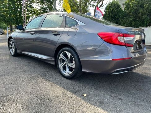 Used 2018 Honda Accord EX image 4