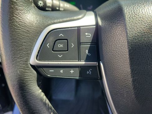 Used 2023 Toyota Sienna XLE w/ XLE Plus Package image 24