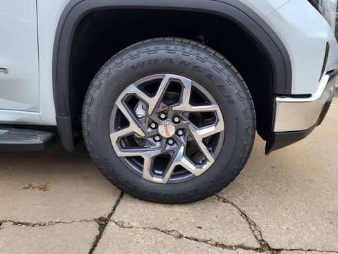 New 2026 GMC Sierra 1500 SLT w/ SLT Premium Plus Package image 51
