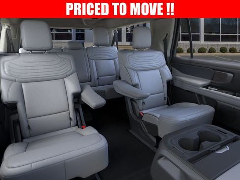 New 2025 Ford Expedition Max Platinum w/ Platinum Ultimate Package image 11