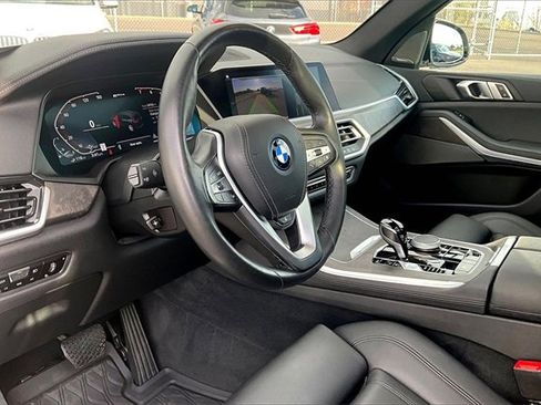 Used 2022 BMW X5 xDrive45e image 13