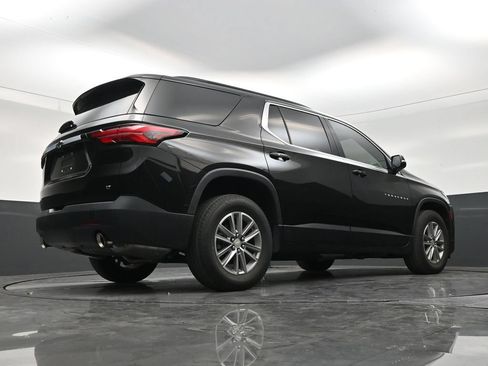 Used 2023 Chevrolet Traverse LT FWD image 23