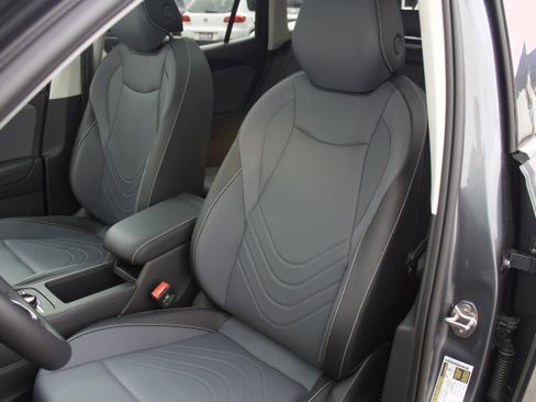 New 2026 Volkswagen Tiguan SE image 12