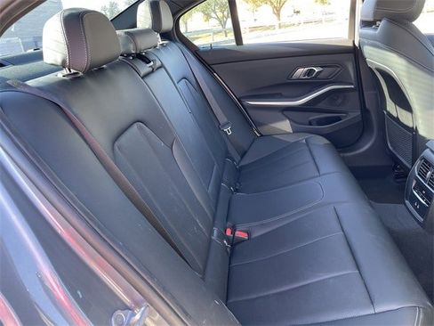 Used 2023 BMW 330i Sedan w/ Premium Package image 27