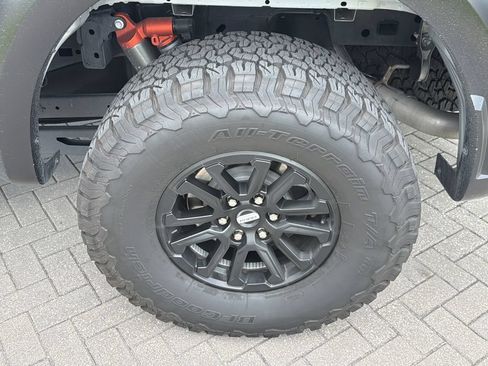 Used 2025 Ford F150 Raptor AWD/4WD image 32