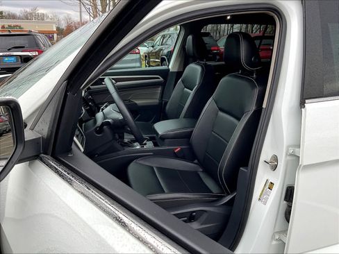 Used 2023 Volkswagen Atlas SE image 10