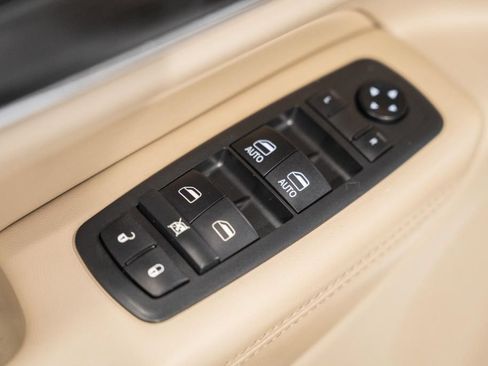 Used 2019 Jeep Grand Cherokee Limited AWD/4WD image 39