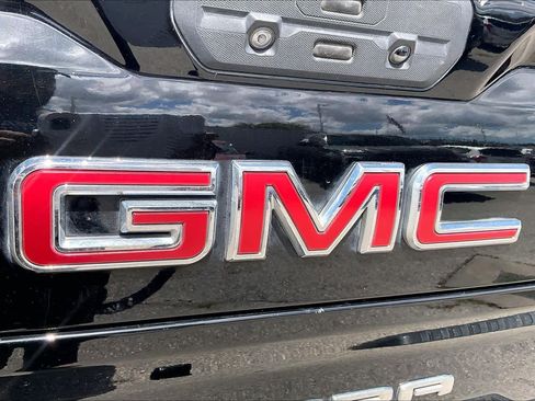 Used 2020 GMC Sierra 1500 SLT image 30