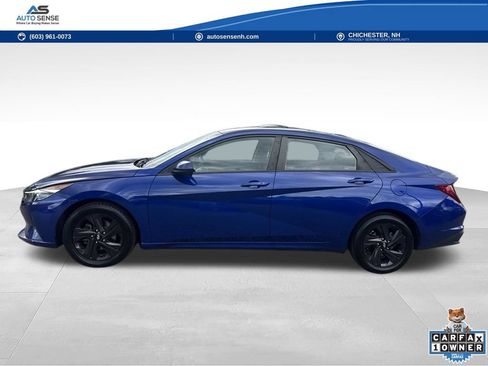 Used 2023 Hyundai Elantra SEL FWD image 2