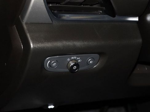 Used 2021 Chevrolet Traverse RS w/ LPO, Floor Liner Package image 28