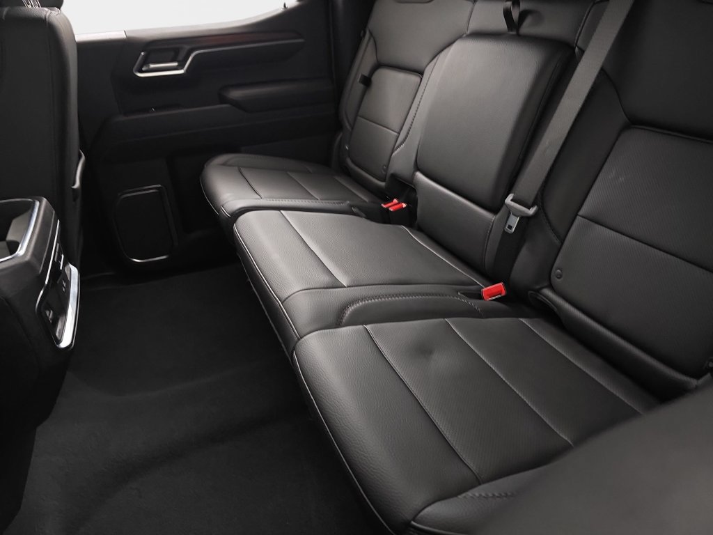 Used 2024 GMC Sierra 1500 Denali AWD/4WD image 16