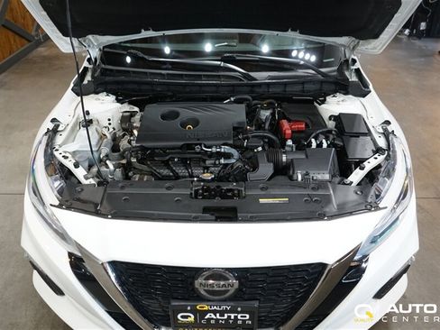 Used 2019 Nissan Altima 2.5 SR FWD image 9