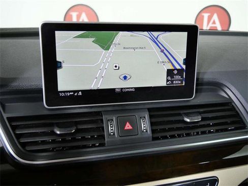 Used 2018 Audi Q5 2.0T Premium Plus w/ Premium Plus Package image 19