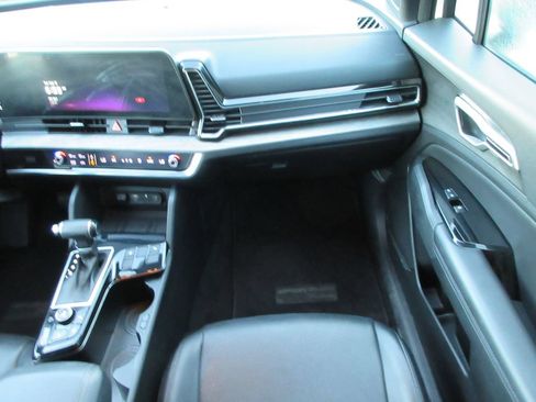 Used 2023 Kia Sportage X-Line AWD/4WD image 17