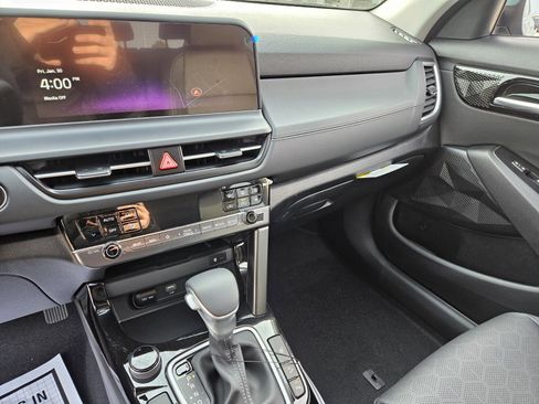 New 2026 Kia Seltos EX image 13