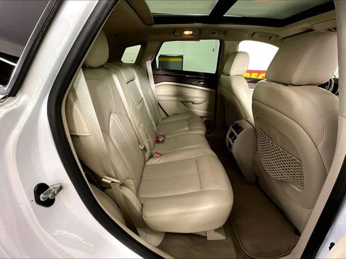 Used 2011 Cadillac SRX Premium image 18