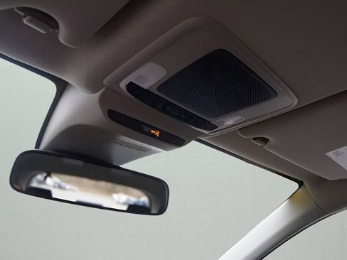 Used 2025 Honda HR-V LX image 28