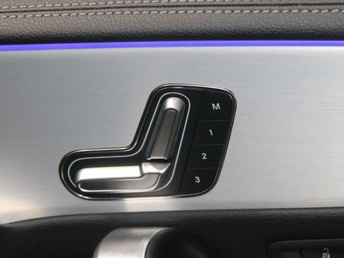 Used 2025 Mercedes-Benz CLA 250 image 23