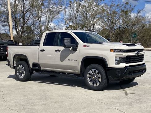 New 2026 Chevrolet Silverado 2500 Custom w/ Custom Convenience Package image 9