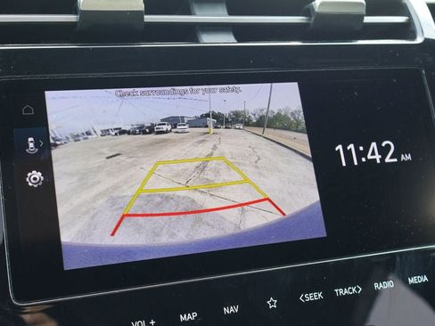 Used 2023 Hyundai Santa Cruz SEL Premium image 3