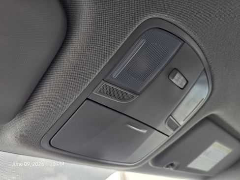 Used 2018 Hyundai Elantra SE w/ SE Connectivity Package 04 FWD image 30
