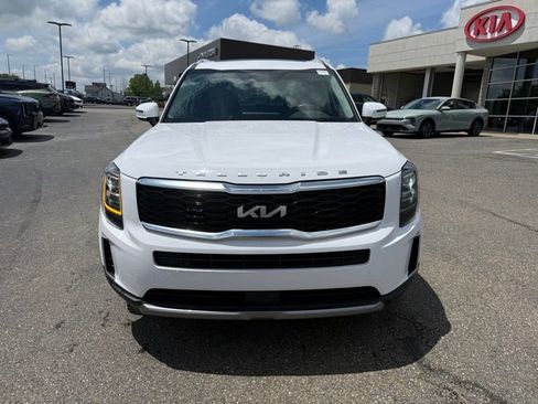 Certified 2022 Kia Telluride EX w/ EX Premium Package FWD image 2
