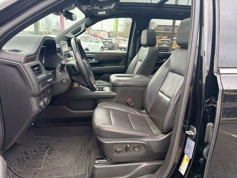 Used 2023 Chevrolet Suburban High Country image 10