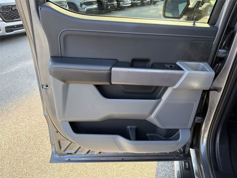 Used 2025 Ford F150 XLT w/ Equipment Group 301A Standard RWD image 19