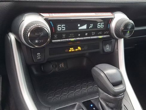 Used 2025 Toyota RAV4 XLE w/ Convenience Package FWD image 15
