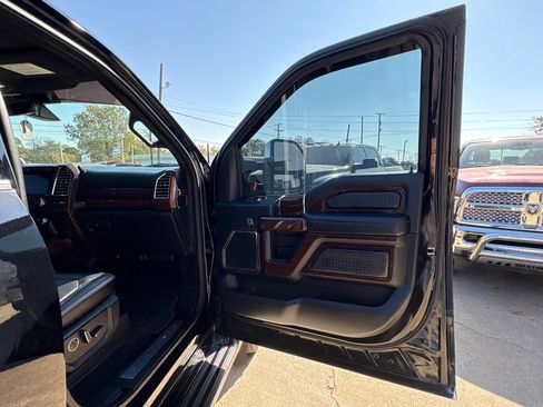 Used 2018 Ford F450 Platinum w/ Platinum Ultimate Package image 13