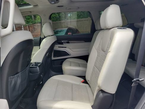 Used 2020 Kia Telluride SX w/ SX Prestige Package AWD/4WD image 16