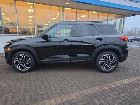 Used 2024 Chevrolet TrailBlazer RS w/ Convenience Package image 2