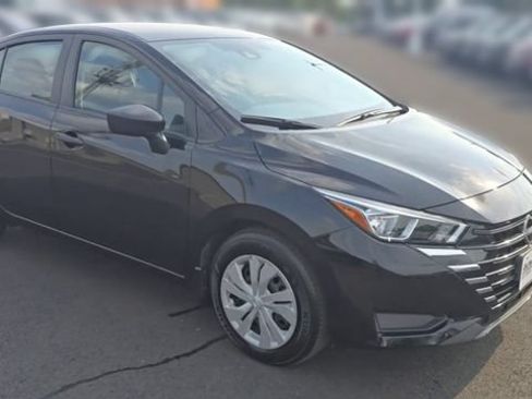 Used 2024 Nissan Versa S w/ Trunk Package FWD image 3