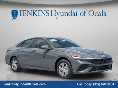 New 2026 Hyundai Elantra SE