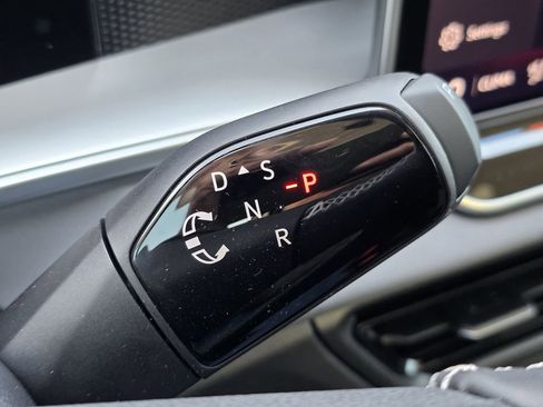 New 2026 Volkswagen Tiguan SE image 15