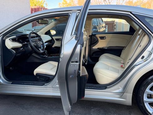 Used 2014 Toyota Avalon Limited image 33