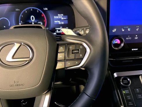 Used 2026 Lexus GX 550 w/ Accessory Package (CT) AWD/4WD image 25
