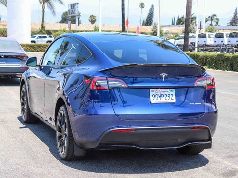 Used 2023 Tesla Model Y Long Range AWD/4WD image 13