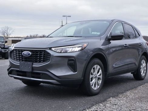 Used 2024 Ford Escape Active image 3