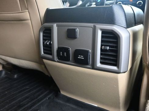 Used 2018 Ford F250 Lariat w/ Chrome Package image 16