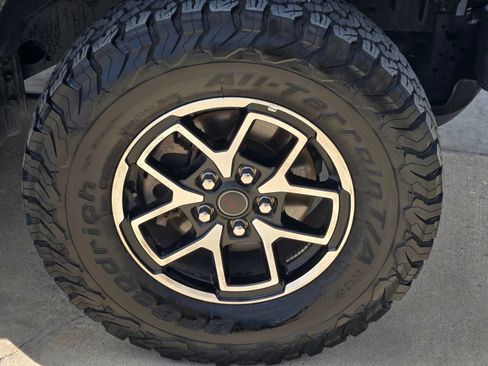 Used 2026 Jeep Wrangler Unlimited Rubicon AWD/4WD image 7
