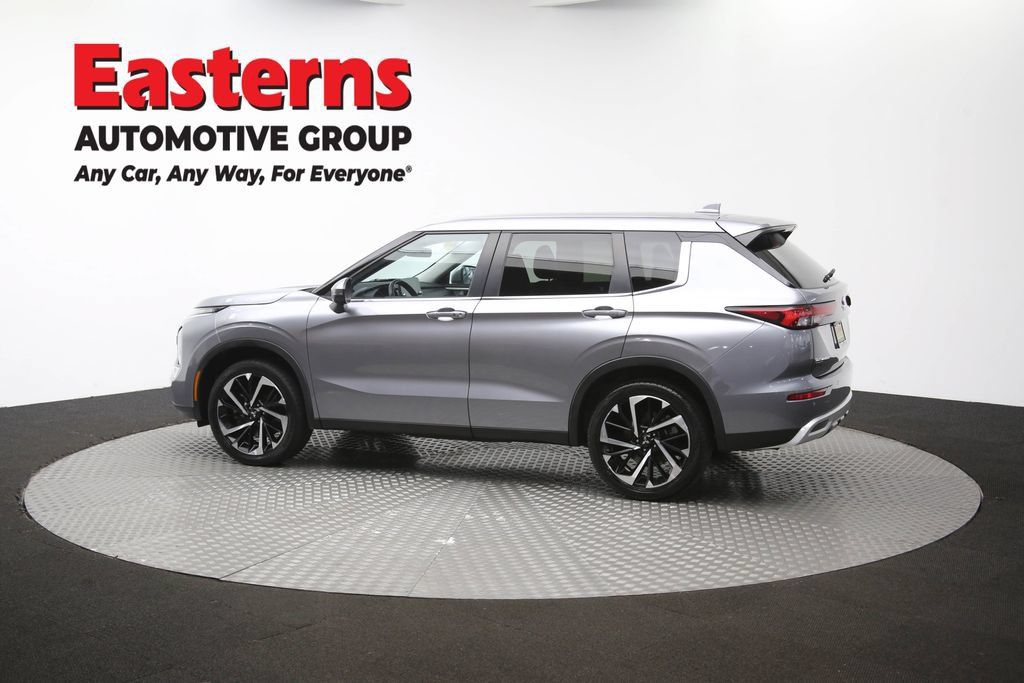 Used 2024 Mitsubishi Outlander SE AWD/4WD image 64