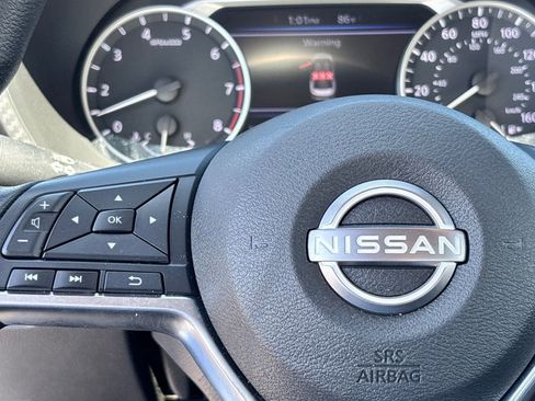 Used 2025 Nissan Sentra SV FWD image 19