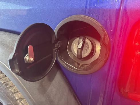 Used 2020 Jeep Wrangler Unlimited Sport image 11