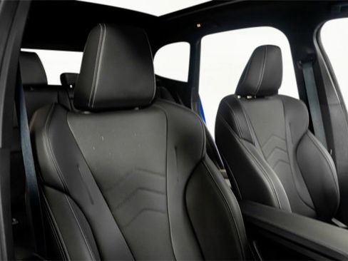 Used 2025 BMW X1 M35i image 40