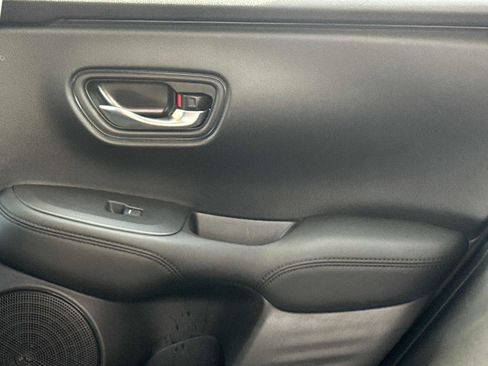 Certified 2025 Honda HR-V LX image 14