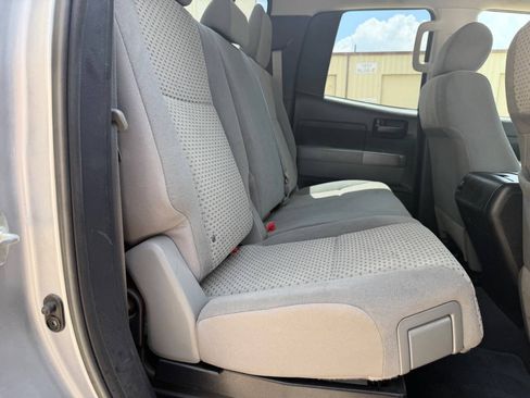 Used 2013 Toyota Tundra 4x4 Double Cab w/ SR5 Pkg image 18