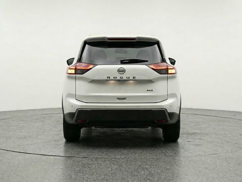Used 2025 Nissan Rogue SV FWD image 7