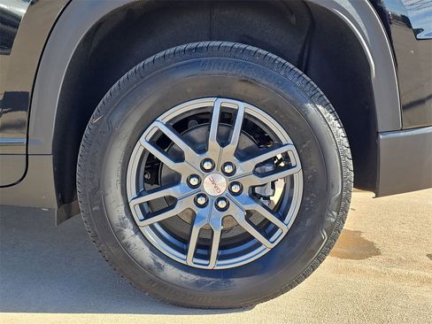 New 2025 GMC Acadia Elevation image 33