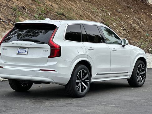 New 2026 Volvo XC90 B5 Core image 5